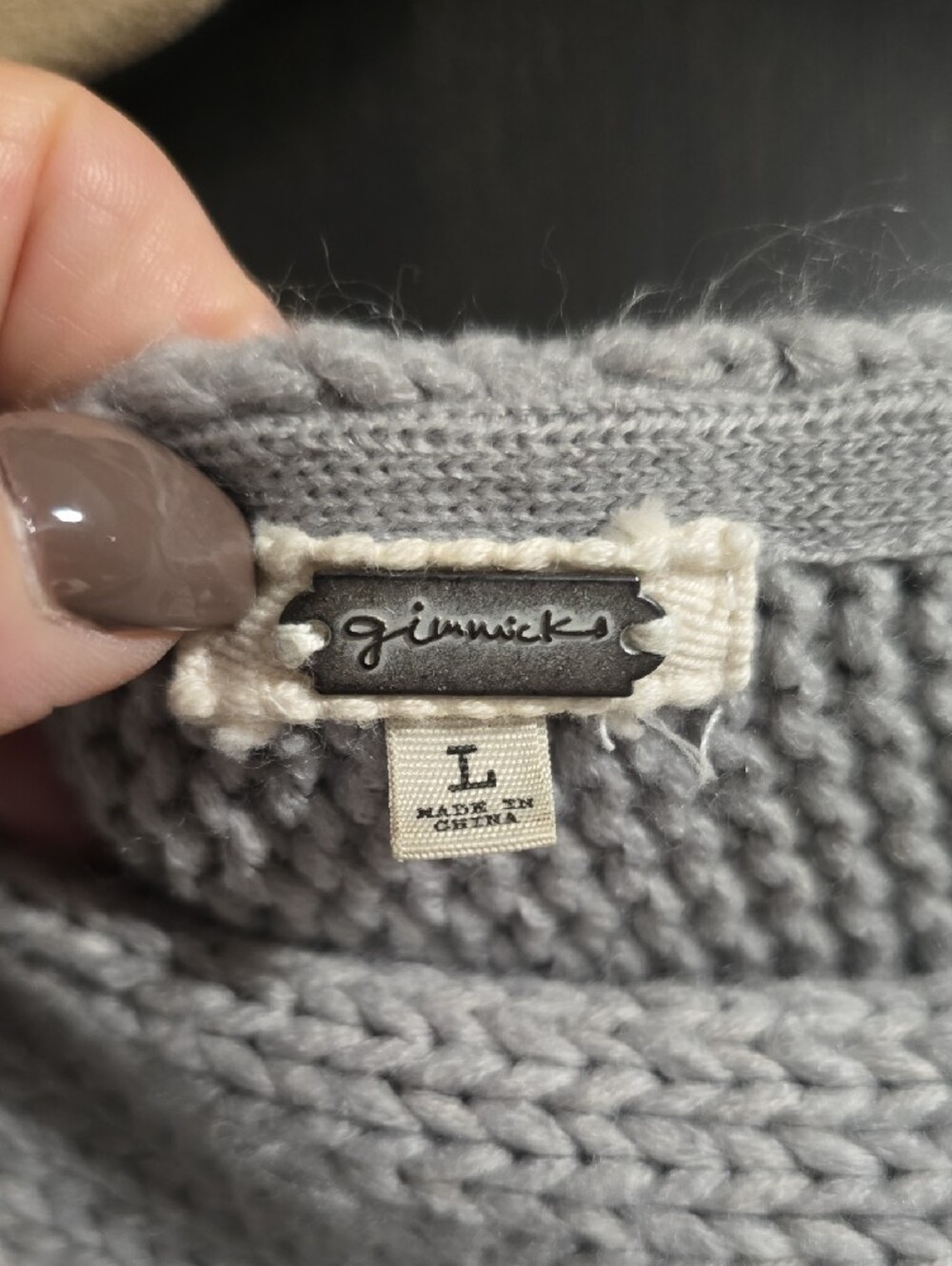 gimmicks by BKE Light Gray Cable Knit Crewneck Sweater, Oversized Size L - Picture 3 of 7